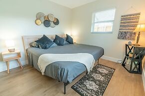 The Aqua Villa in Hollywood