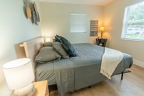 The Aqua Villa in Hollywood