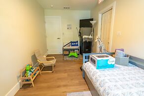 The Aqua Villa in Hollywood