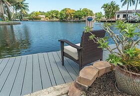 The Aqua Villa in Hollywood