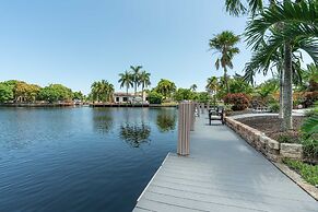 The Aqua Villa in Hollywood