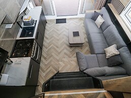 Dubs Luxury Family Pod