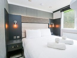 Dubs Luxury Family Pod