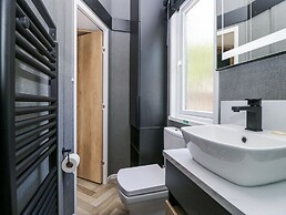 Dubs Luxury Family Pod