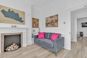 City Chic Townhouse By My Getaways