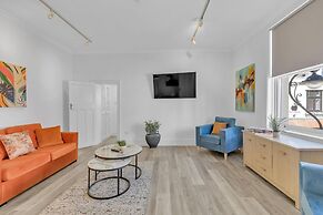 City Chic Townhouse By My Getaways