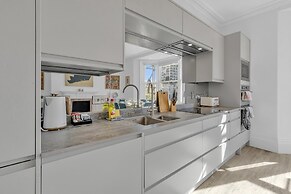 City Chic Townhouse By My Getaways