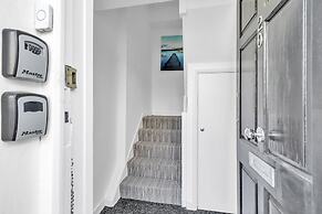 City Chic Townhouse By My Getaways