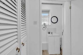 City Chic Townhouse By My Getaways