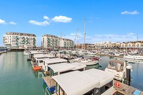 On the Water 6 With Free Parking By My Getaways