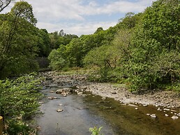 Sail Luxury Family Pod