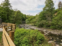 Sail Luxury Family Pod