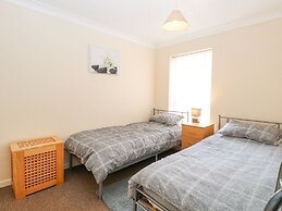 98 Waterside Park