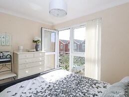 98 Waterside Park