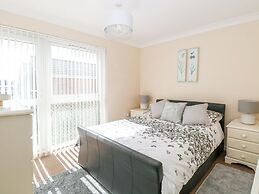 98 Waterside Park