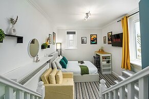 Highbury & Islington Hub