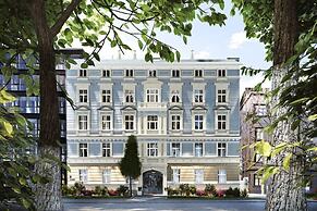Designer Parkside Apartments