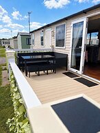 Caravan Meg Sleeps 6 With Free Parking