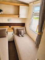 Caravan Meg Sleeps 6 With Free Parking