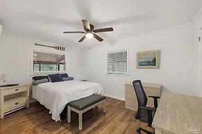 Cozy Hencye 3 Near Uwf, Hospital & Pensacola Beach