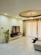 Luxury Oceanline Apartment-Shaza