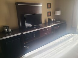 Dothan East Inn & Suites