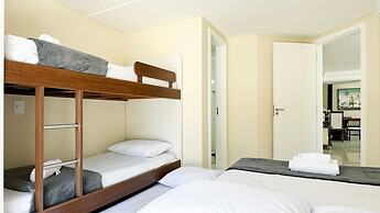 Cobertura com Piscina na praia de Bombas