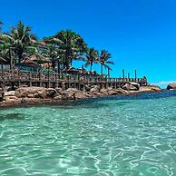 Cobertura com Piscina na praia de Bombas