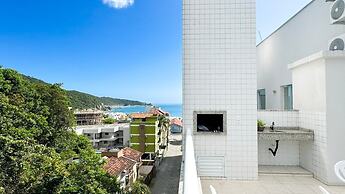Cobertura com Piscina na praia de Bombas
