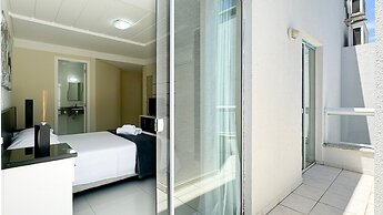 Cobertura com Piscina na praia de Bombas