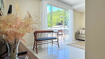 Cobertura com Piscina na praia de Bombas