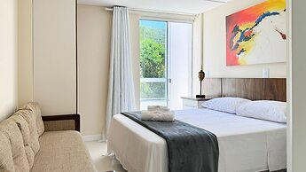 Cobertura com Piscina na praia de Bombas