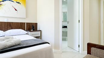 Cobertura com Piscina na praia de Bombas