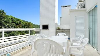 Cobertura com Piscina na praia de Bombas