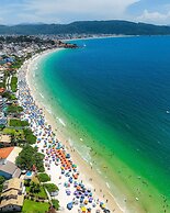 Cobertura com Piscina na praia de Bombas