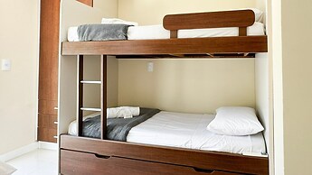 Cobertura com Piscina na praia de Bombas