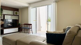 Cobertura com Piscina na praia de Bombas