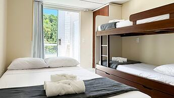 Cobertura com Piscina na praia de Bombas