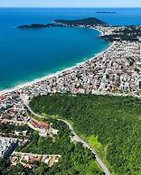 Cobertura com Piscina na praia de Bombas