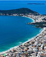 Cobertura com Piscina na praia de Bombas