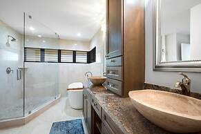 KBM Resorts Free CAR Kapalua Ridge Villas Oceanfront 2-bedroom Condo W