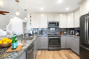 KBM Resorts Free CAR Kapalua Ridge Villas Oceanfront 2-bedroom Condo W