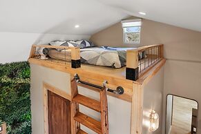 Secluded Luxury Couples cabin Sauna Pool