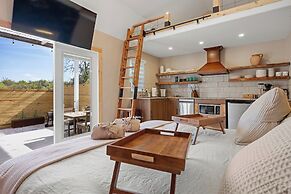 Secluded Luxury Couples cabin Sauna Pool