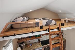 Secluded Luxury Couples cabin Sauna Pool