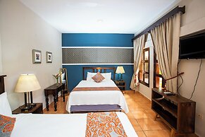 Hotel Plaza YatBalam
