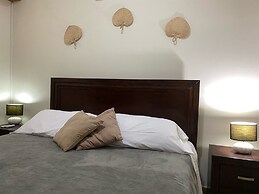 Gorgeous Poolside Apartment