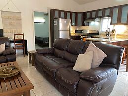 Gorgeous Poolside Apartment