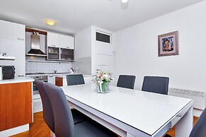 Modern apartment Katarina