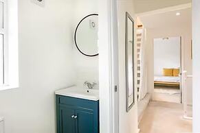 Charming 4 Bedroom Home Near Oxford